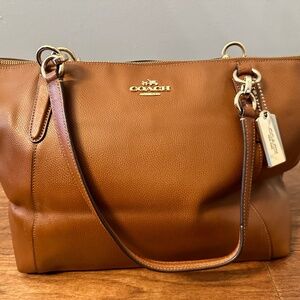 Coach- Ava tote